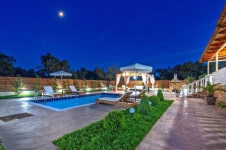 Villa Little Pines avec piscine privée en Grèce