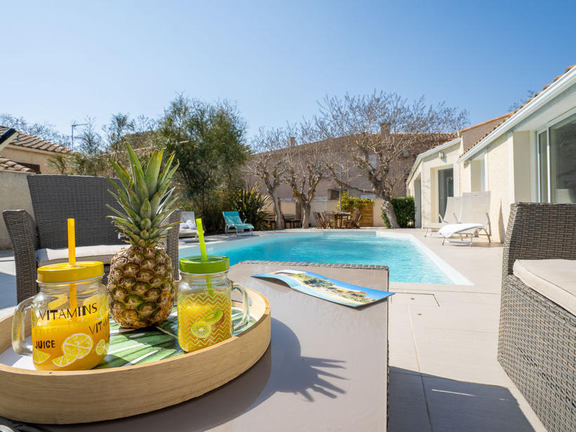 Villa du "Littoral" avec piscine privée pour 10 personnes accès direct à la plage Cap d'Agde France